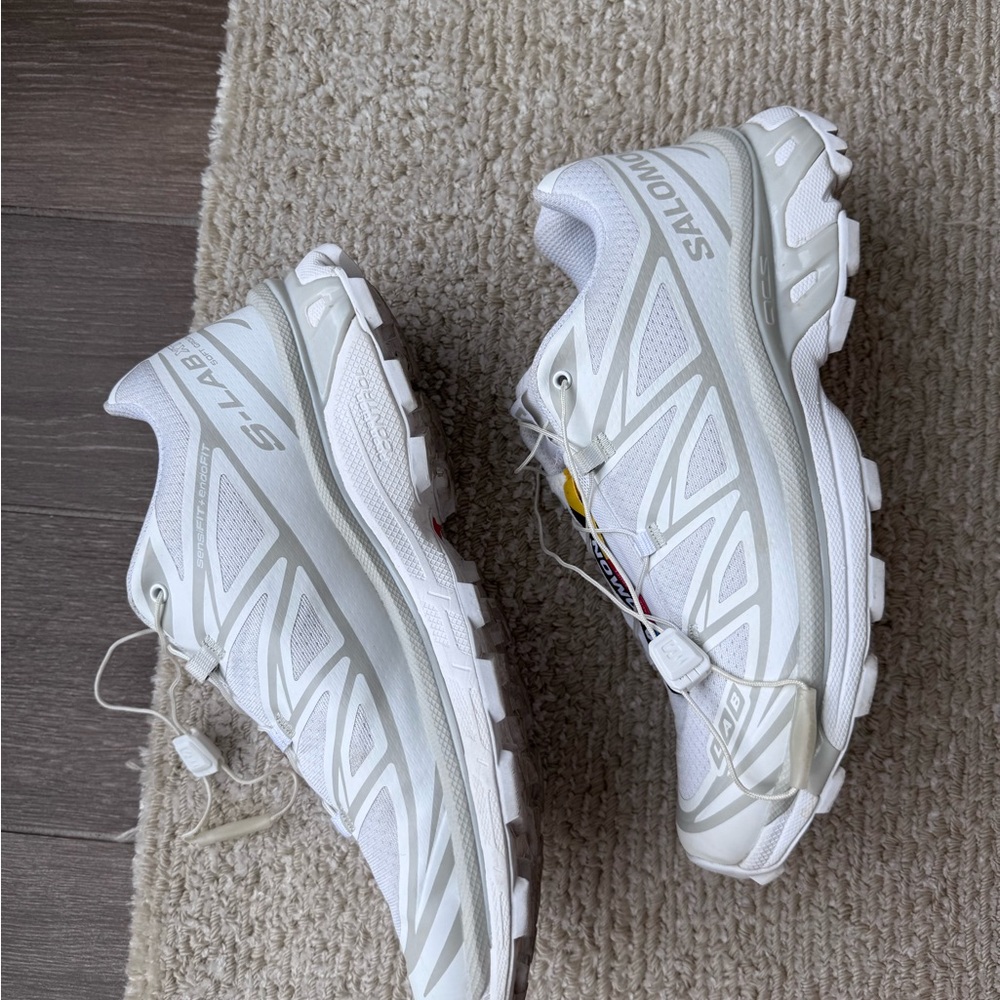 Salomon XT-6 in white with multicolor tongue stripe - Picture 4 of 5